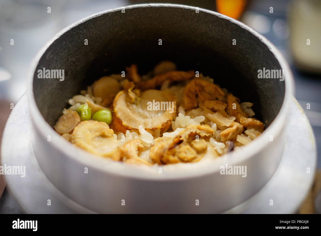 Traditional Japanese cuisine, baked scallop rice pot Stock Photo Alamy