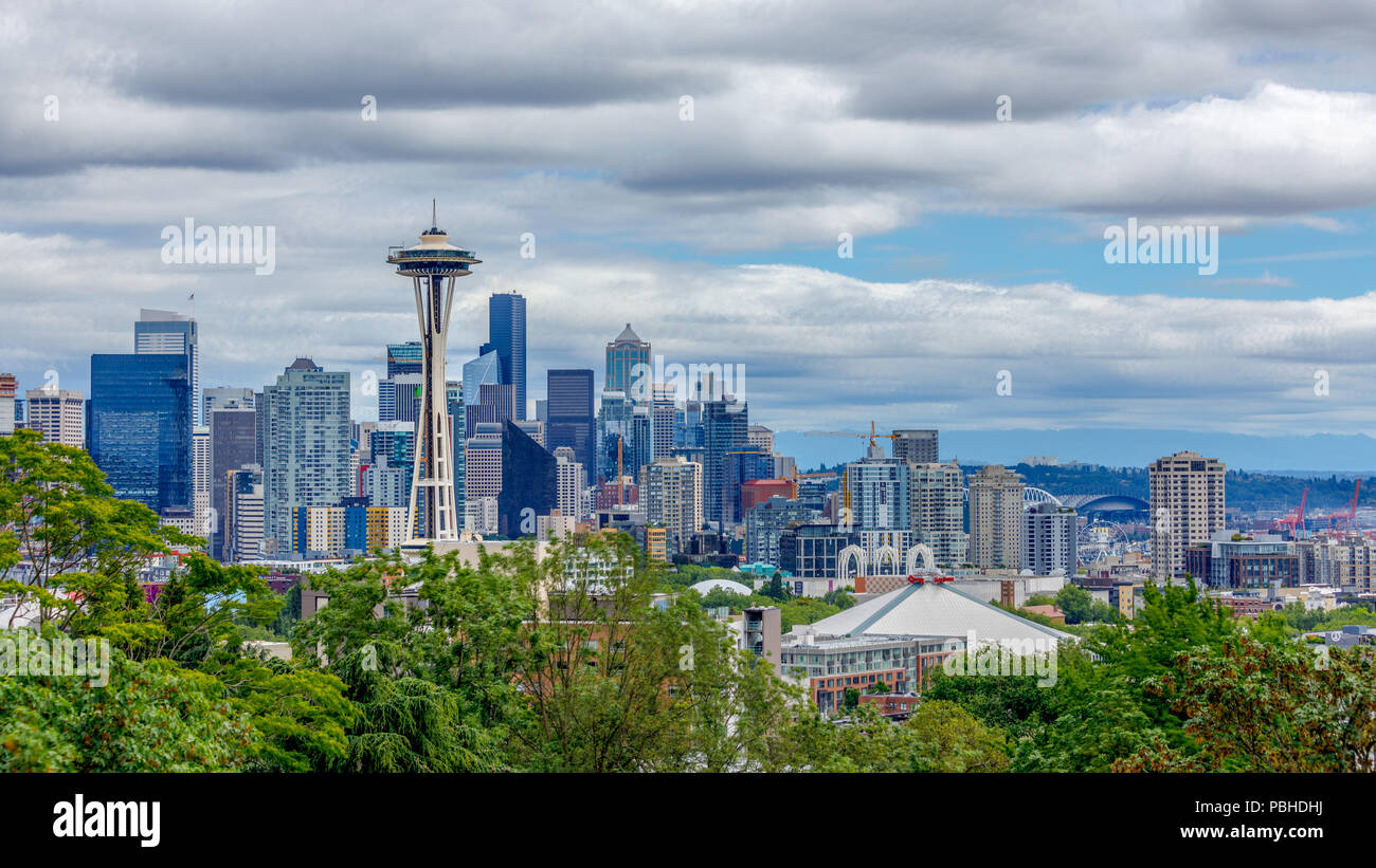 Seattle Skyline Panorama from Kerry Park Stock Photo - Alamy