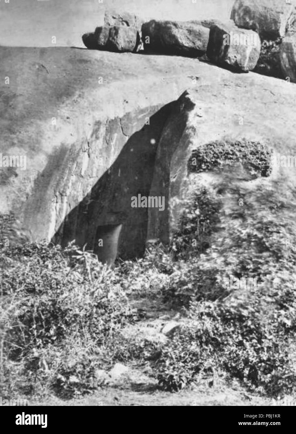 1798 Vadathika cave entrance Stock Photo
