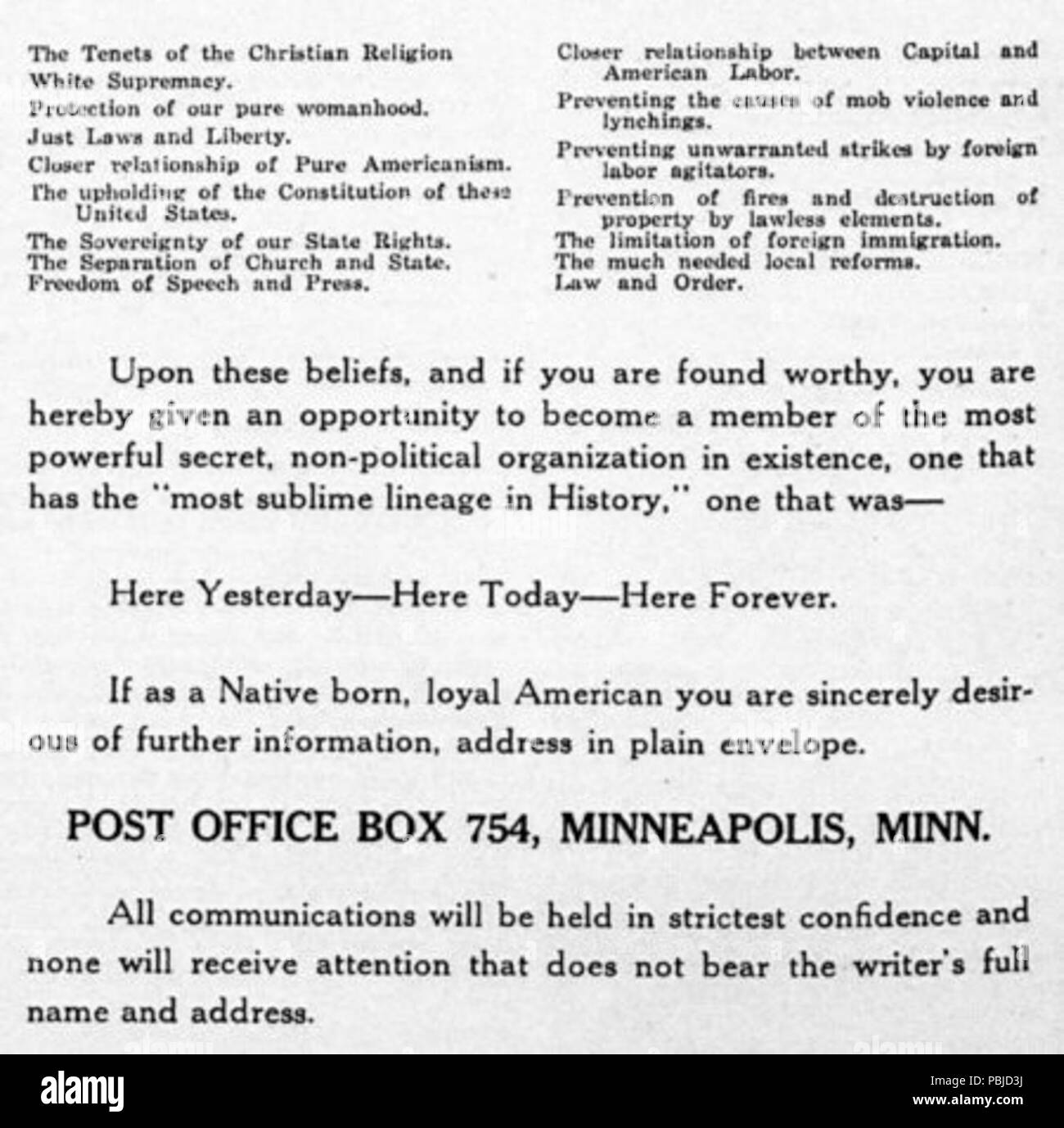 . English: Advertisement in the Masonic Observer mid-1922. Ad carried this note: 'The above is a paid advertisement, accepted by the Masonic Observer on the same terms as all other advertising. The Ku Klux Klan is not endorsed either by the Masons of Minnesota or the Masonic Observer, neither is it condemned. We consider our readers to be of higher than average intelligence, fully competent to judge for themselves the merits, or lack of merit, of the organization running this advertisement. — Ed.' . 1922 (midyear) 864 KKKMasonicObserver1922-2 Stock Photo