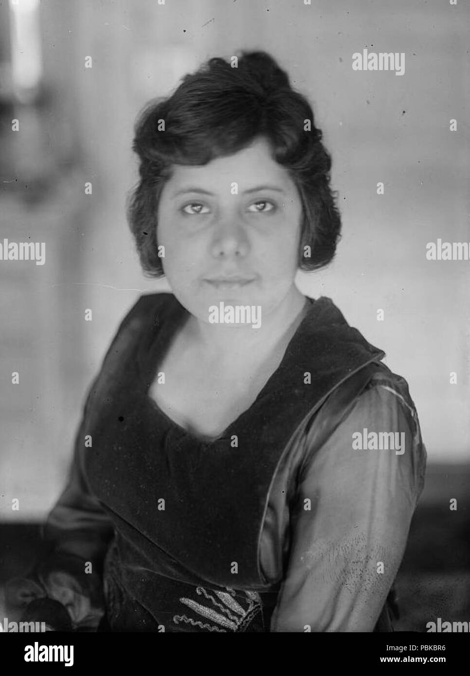 735 Guiomar Novaes in 1919 (cropped Stock Photo Alamy