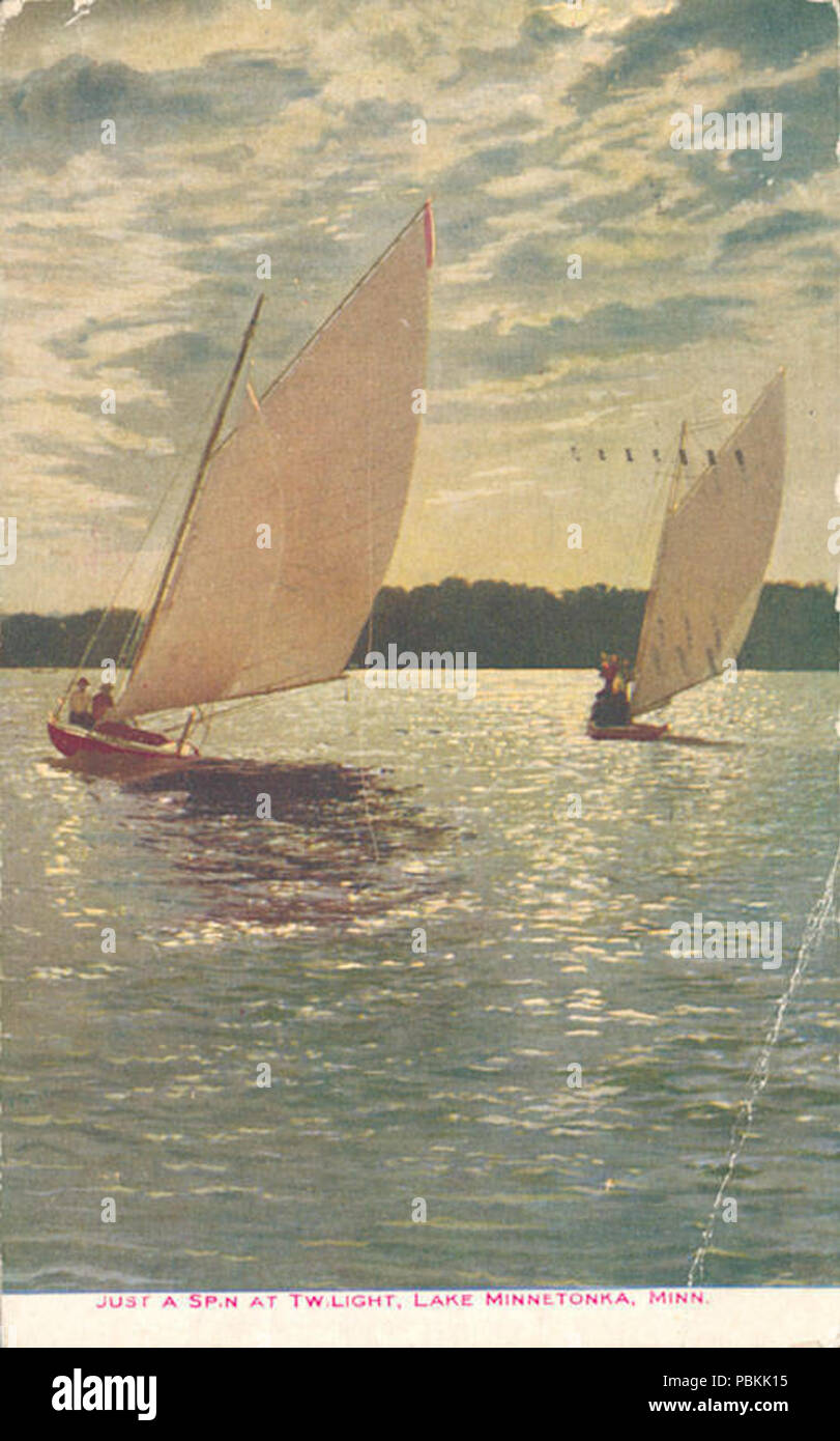 849 Just A Spin At Twilight, Lake Minnetonka, Minn (NBY 429089) Stock Photo