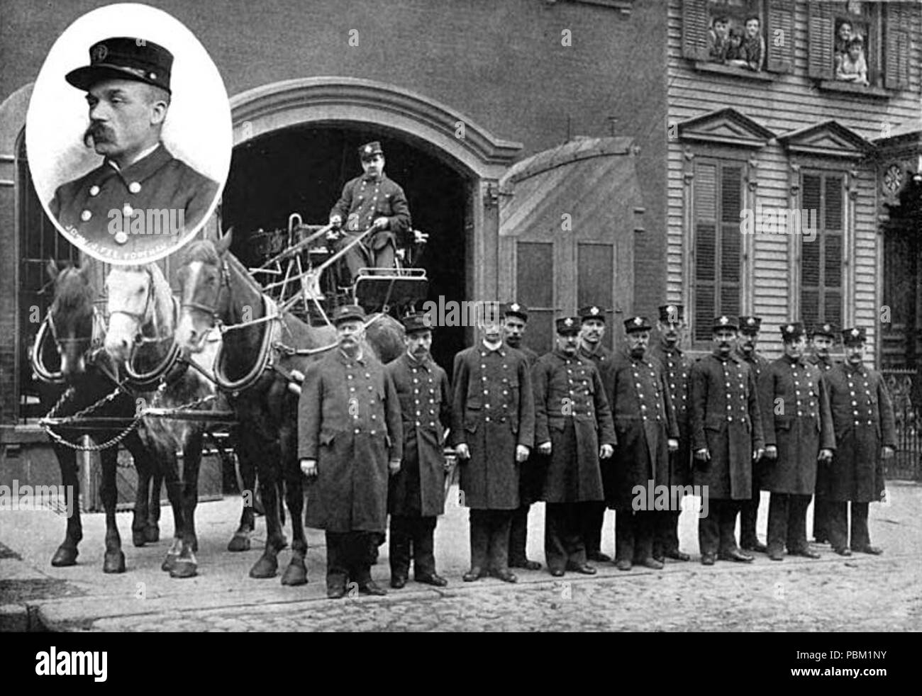 Horse drawn fire engine hires stock photography and images Alamy
