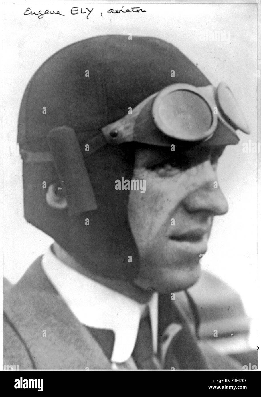 Eugene Ely wearing aviator's hat and goggles. d 1911 Stock Photo