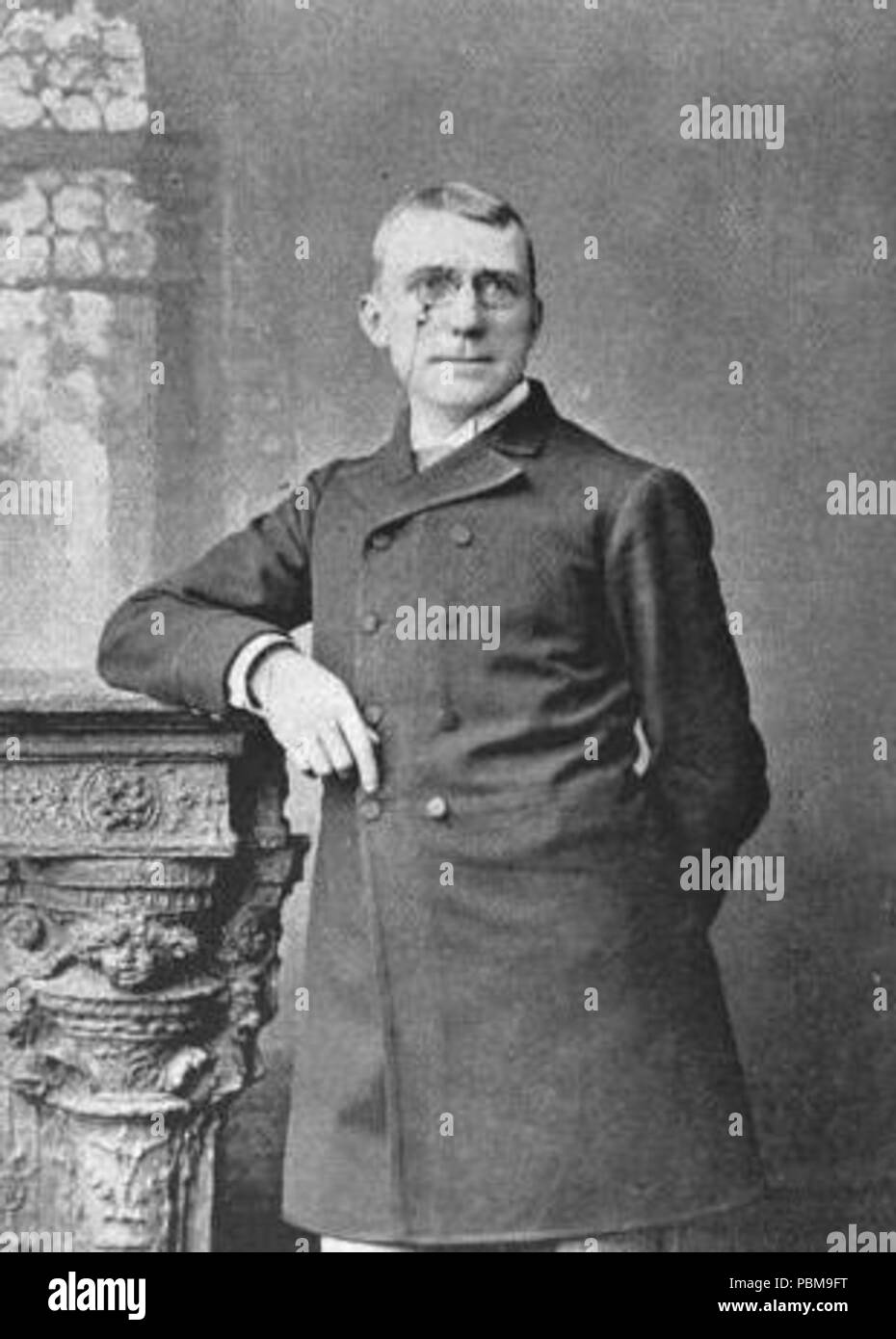 . English: American author/poet James Whitcomb Riley (d. 1916). From Human Documents: Portraits and Biographies of Eminent Men. New York: S. S. McClure, Limited, 1895: p. 152 . Unknown date 825 James Whitcomb Riley Barraud Stock Photo