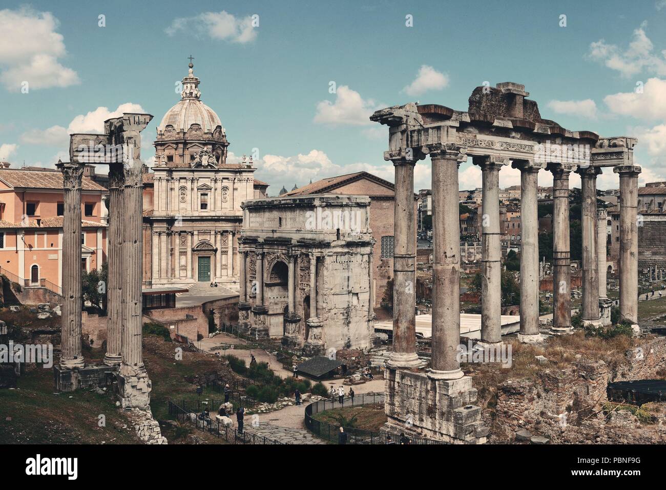History of Rome's Colosseum, image size:1300x956