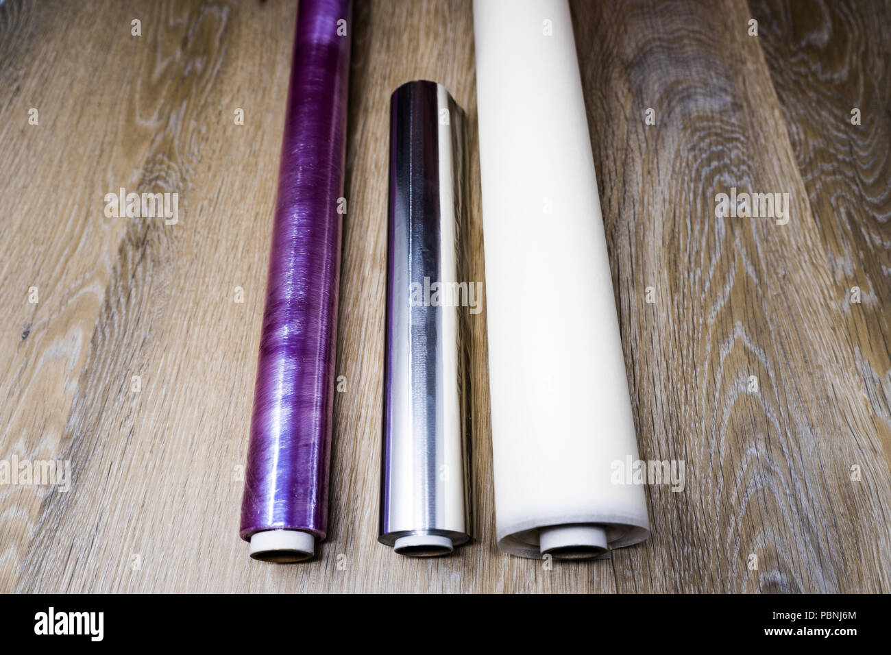 Aluminium kitchen foil, bakewell siliconised baking paper, parchment