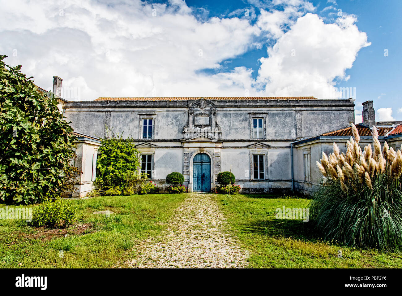 Marennes (Charente-Maritime, france): former court and prison; früheres Gefängnis und gericht Stock Photo