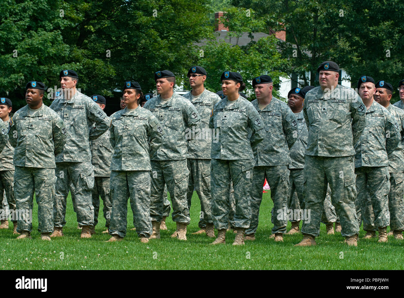 massachusetts-national-guard-deployment-in-lexington-middlesex-county-massachusetts-usa-PBPJWH.jpg
