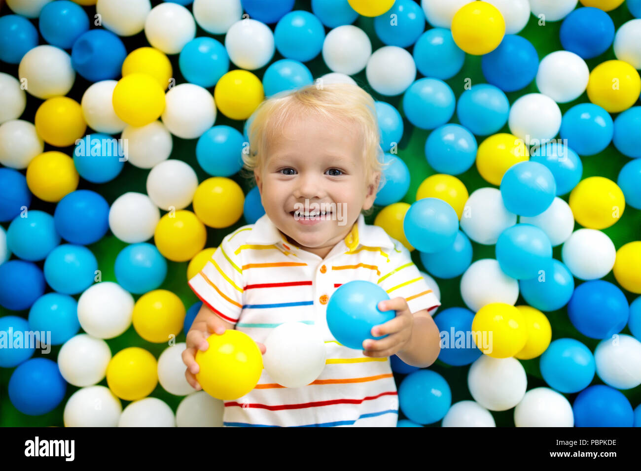 indoor baby ball pit