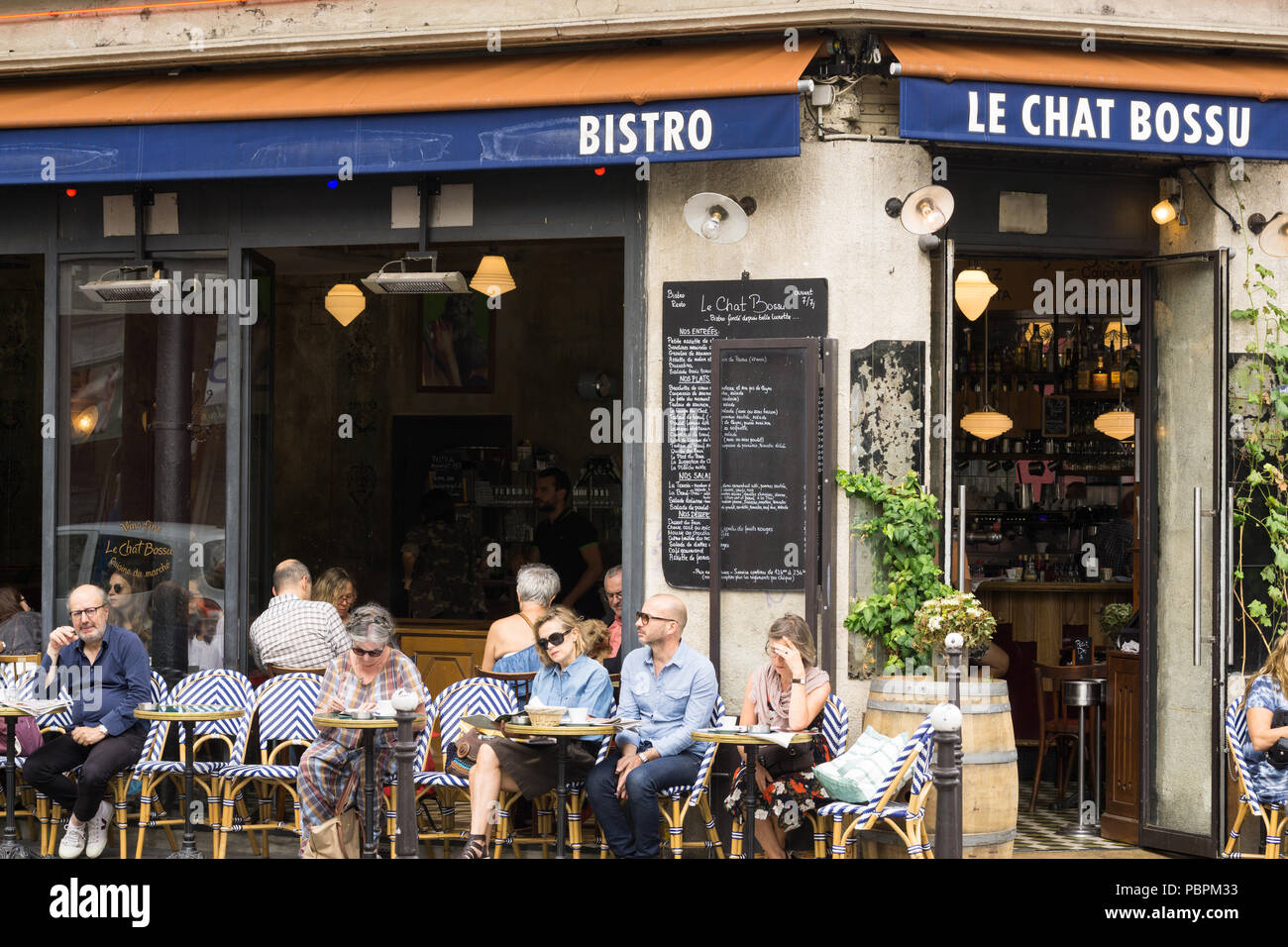 Paris Bistro Hi Res Stock Photography And Images Alamy