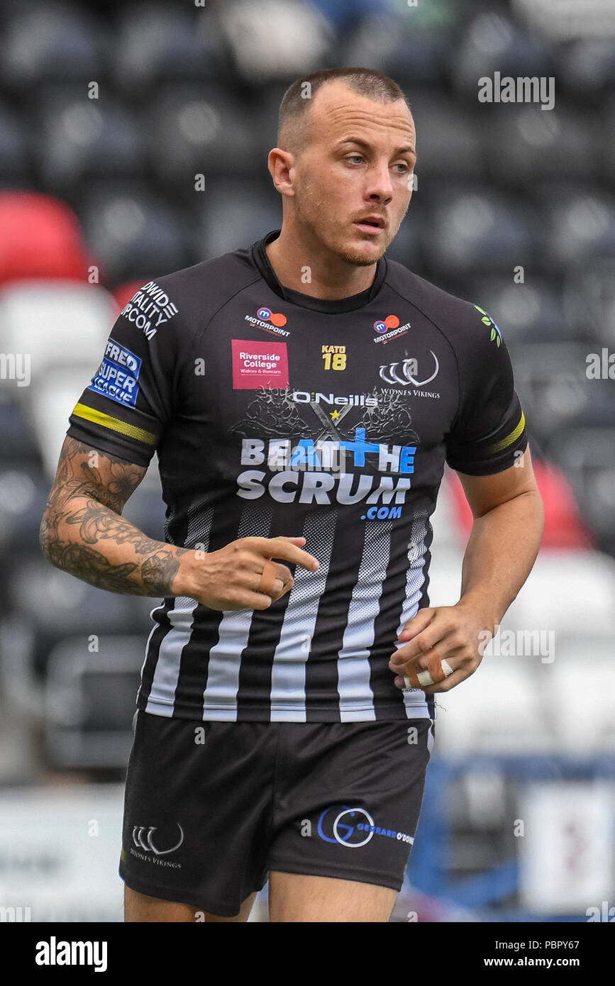 Widnes, UK, 29th July 2018 , Select Security Stadium, Widnes, England; Betfred Super League rugby, Round 23, Widnes Vikings v Castleford Tigers; Danny Craven of Widnes Vikings warns up before the gane Credit: News Images /Alamy Live News Stock Photo