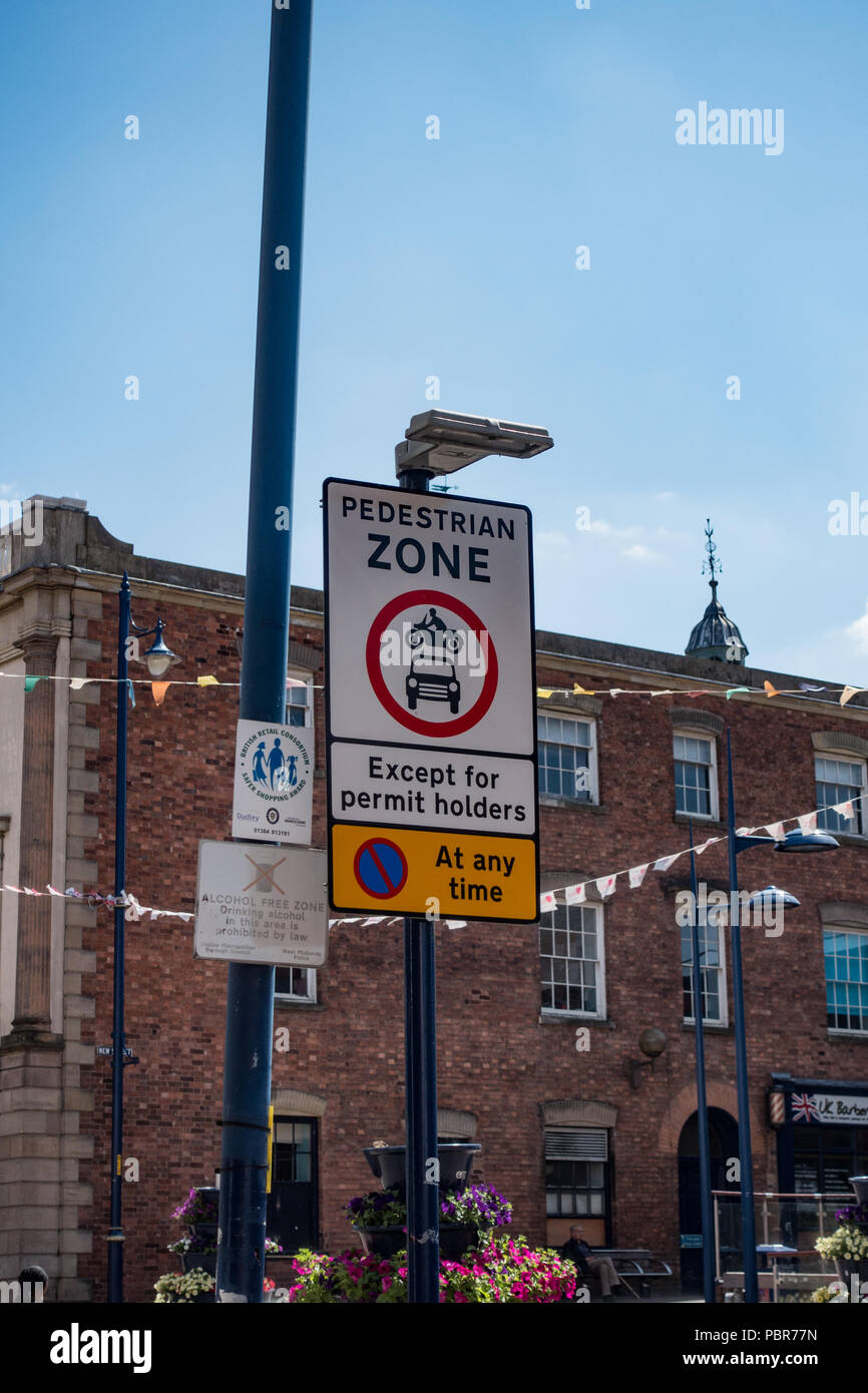Pedestrian Zone sign. Stourbridge town center. West Midlands. UK Stock Photo