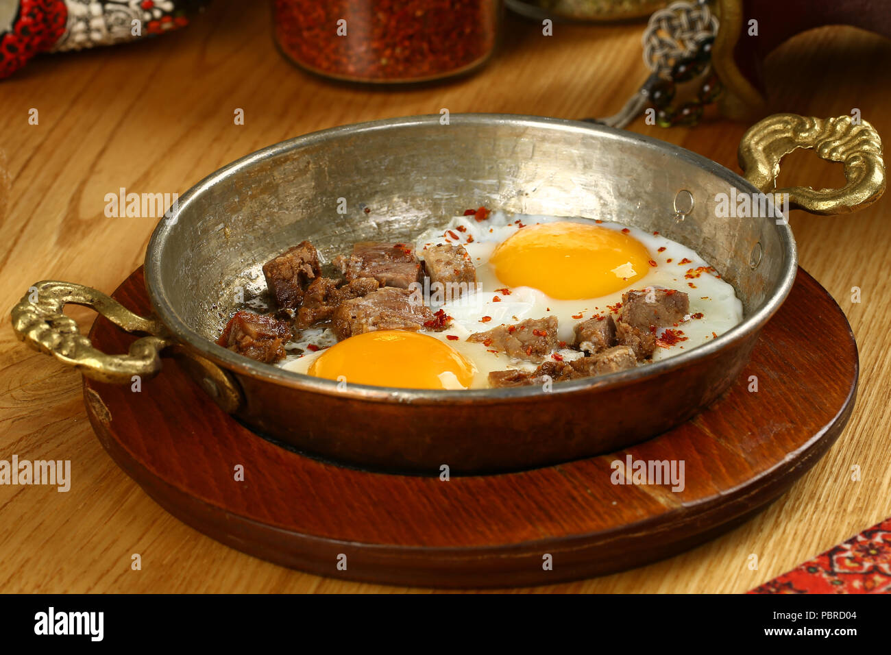 Kavurmalı Yumurta Kavurmalı Yumurta