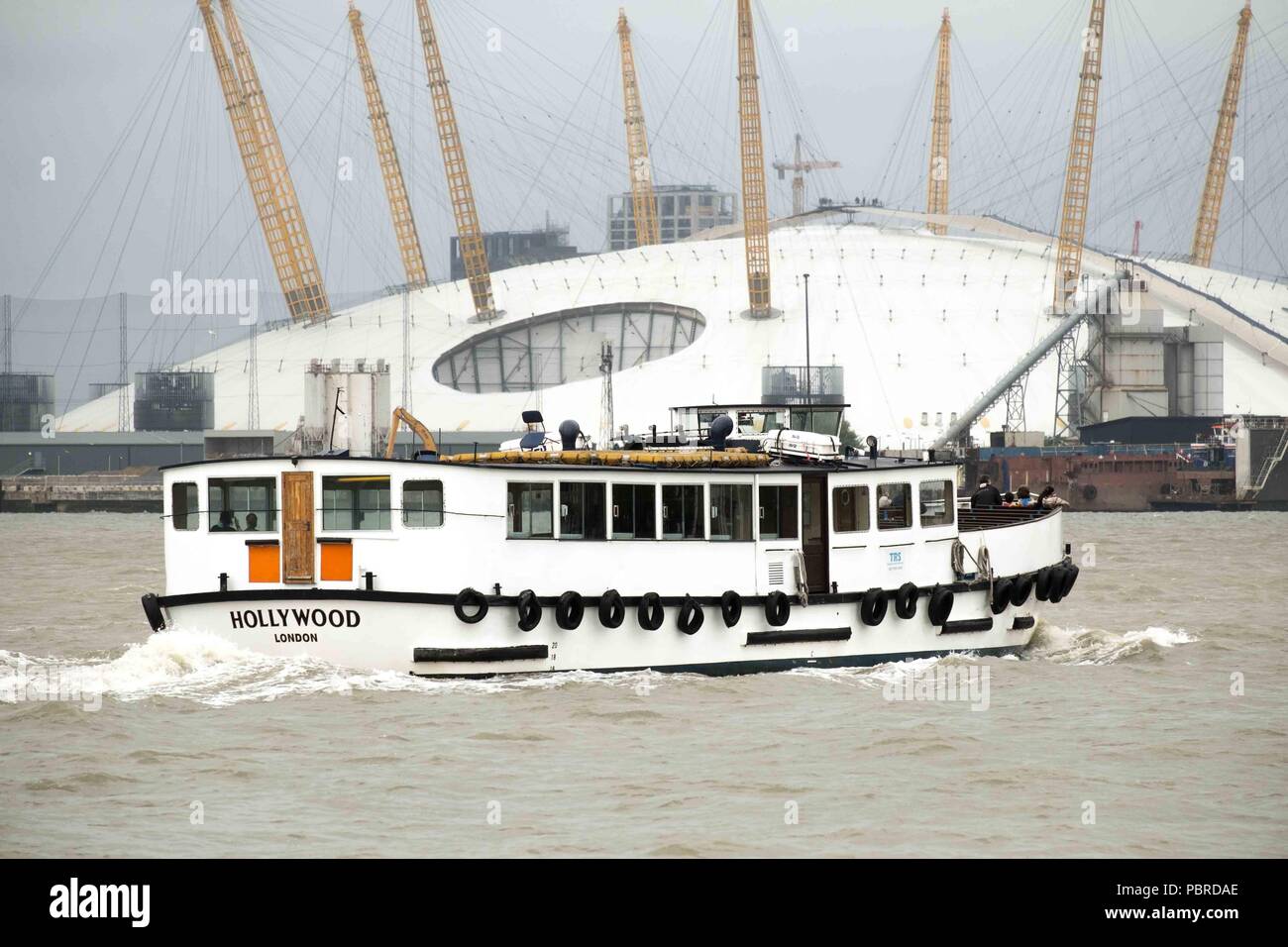 thames boat trips to o2 arena