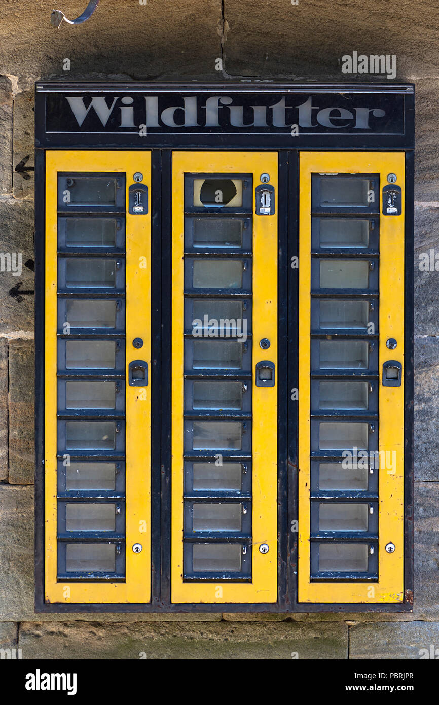 Automatic game feeder hires stock photography and images Alamy