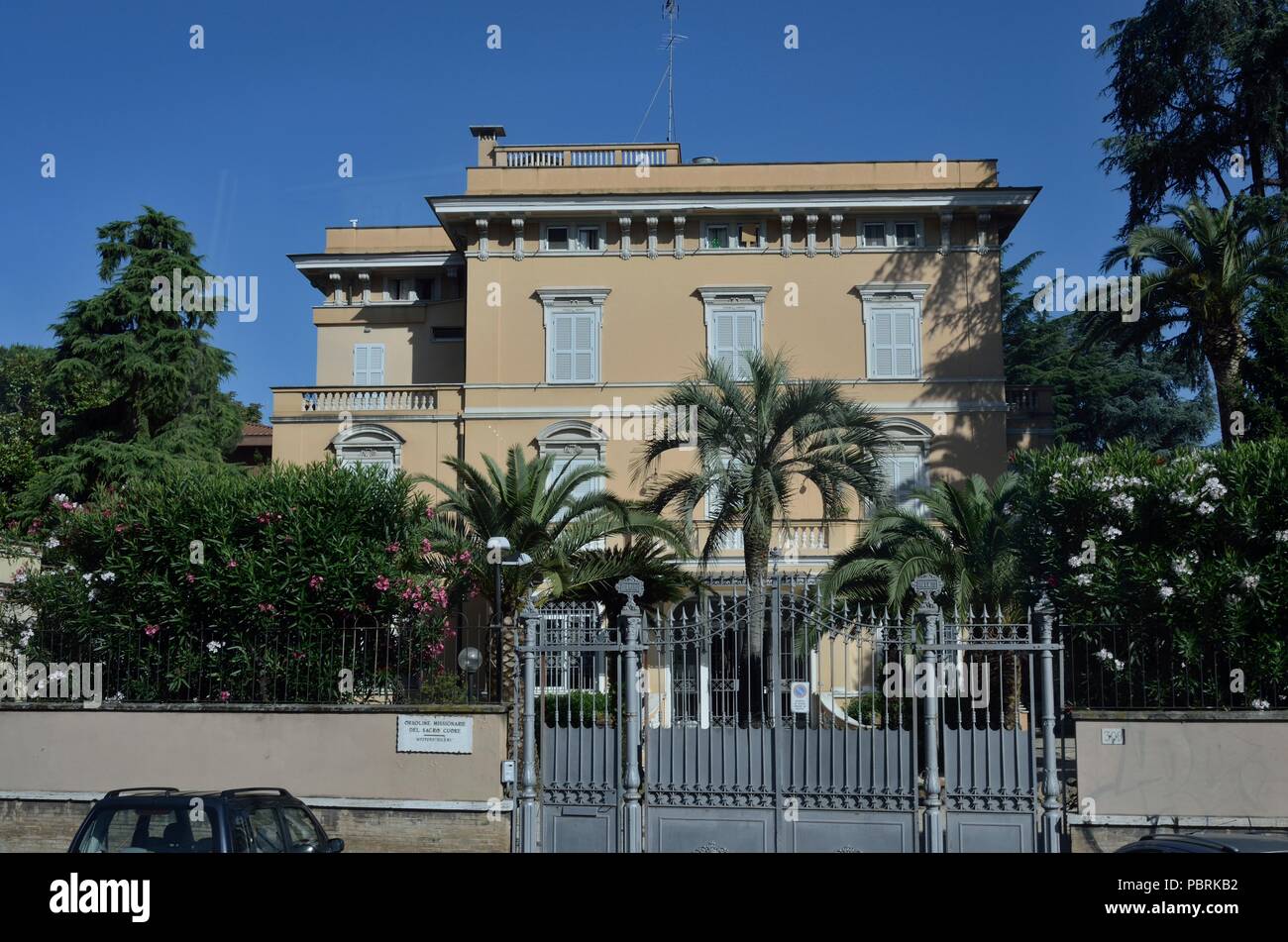 INSTITUTO MADRE ZILERI - MISSIONARY ORSOLINE OF THE SACRED HEART(Holiday House MOTHER ZILERI), Building exterior View, Rome, Italy, Europe Stock Photo