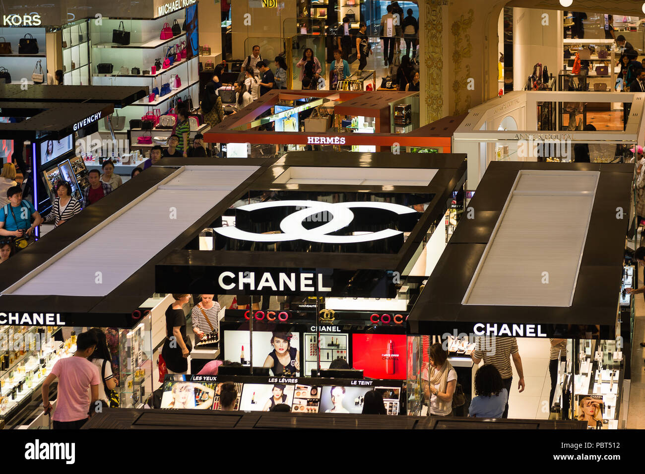 Chanel boutique galeries lafayette paris hires stock photography and