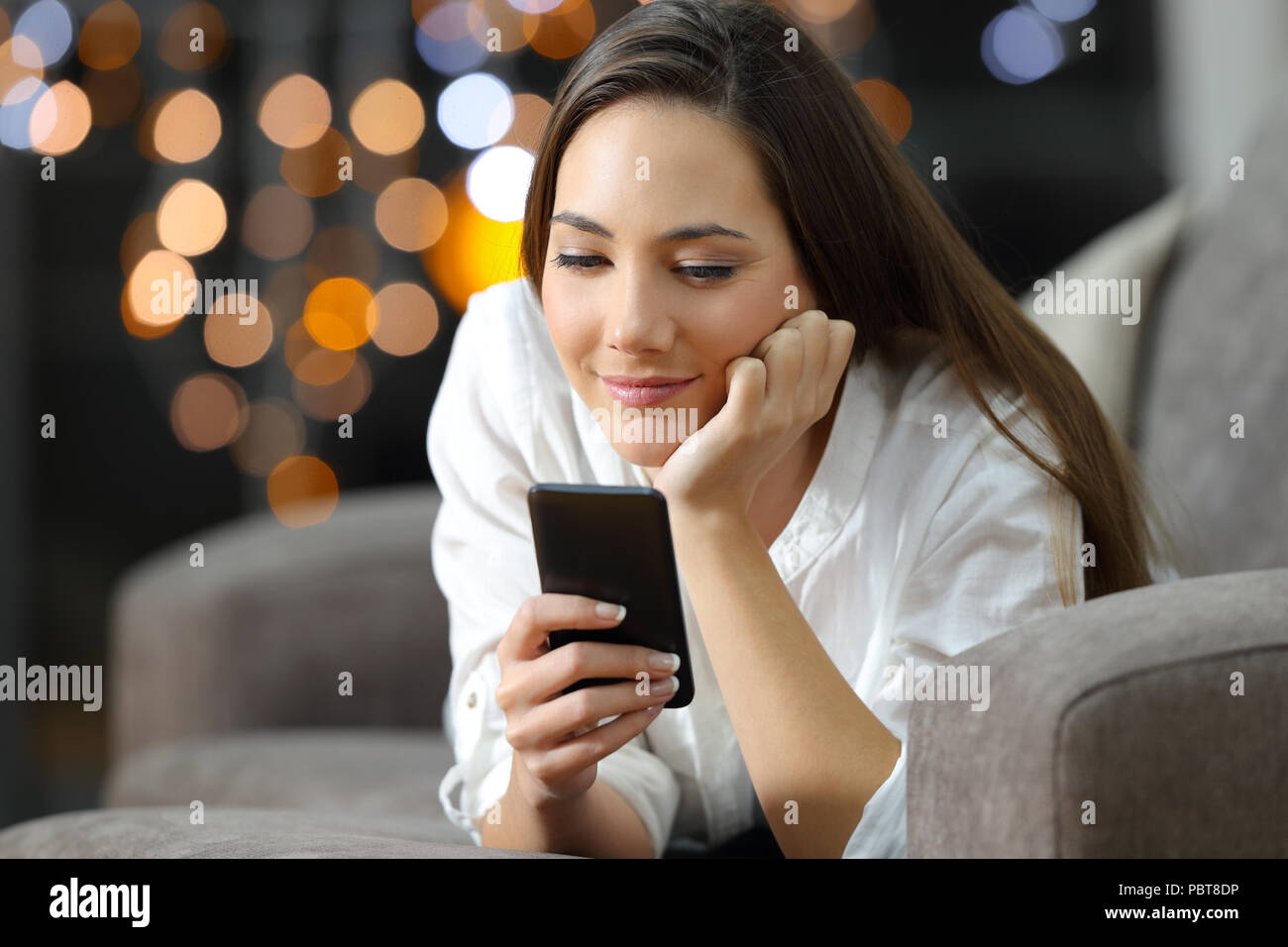 Reading writing text messages hi-res stock photography and images - Alamy