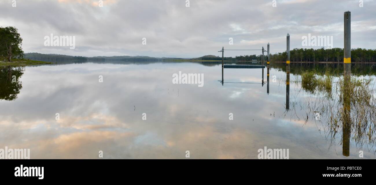 Lake Tinaroo, Atherton Tablelands, QLD, Australia Stock Photo Alamy