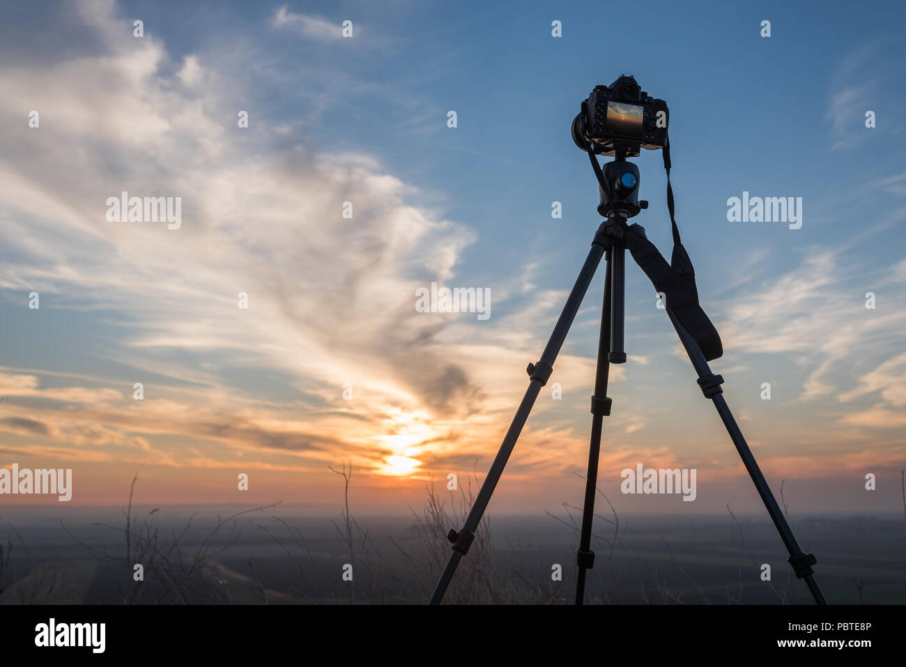 Camera on tripod night hi-res stock photography and images - Alamy