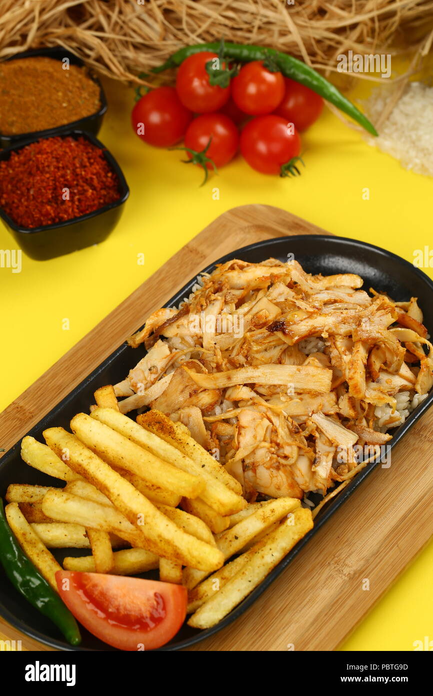 Chicken shawarma hires stock photography and images Alamy