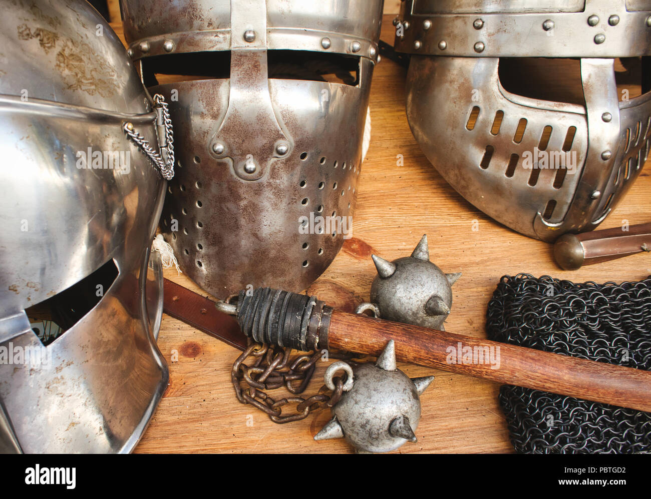 knights of the middle ages weapons