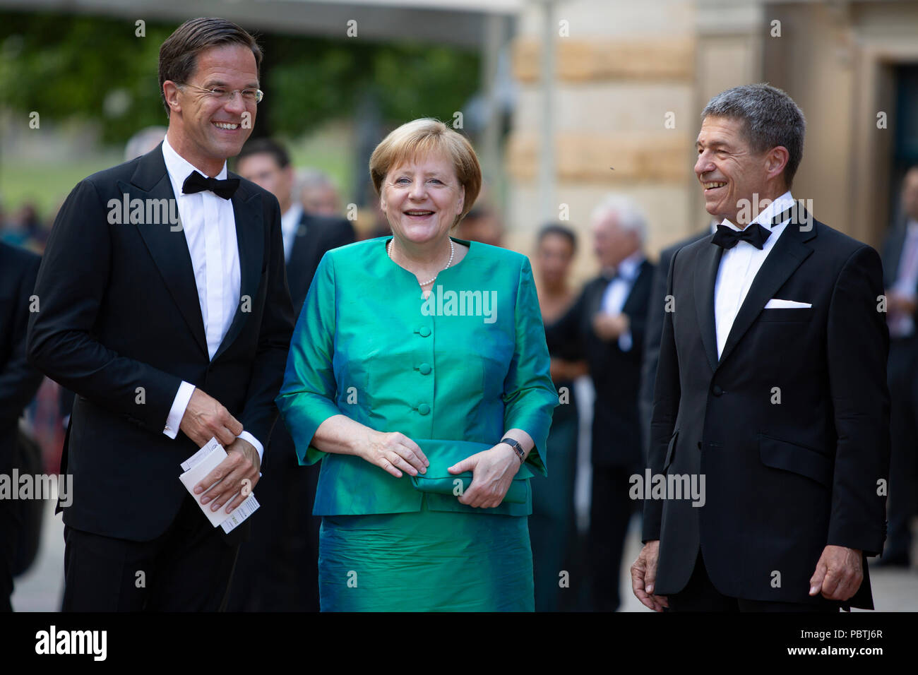 Mark Rutte (Niederländischer Ministerpräsident) und Dr. Angela Merkel (Bundeskanzlerin) mit Ehemann Joachim Sauer Stock Photo