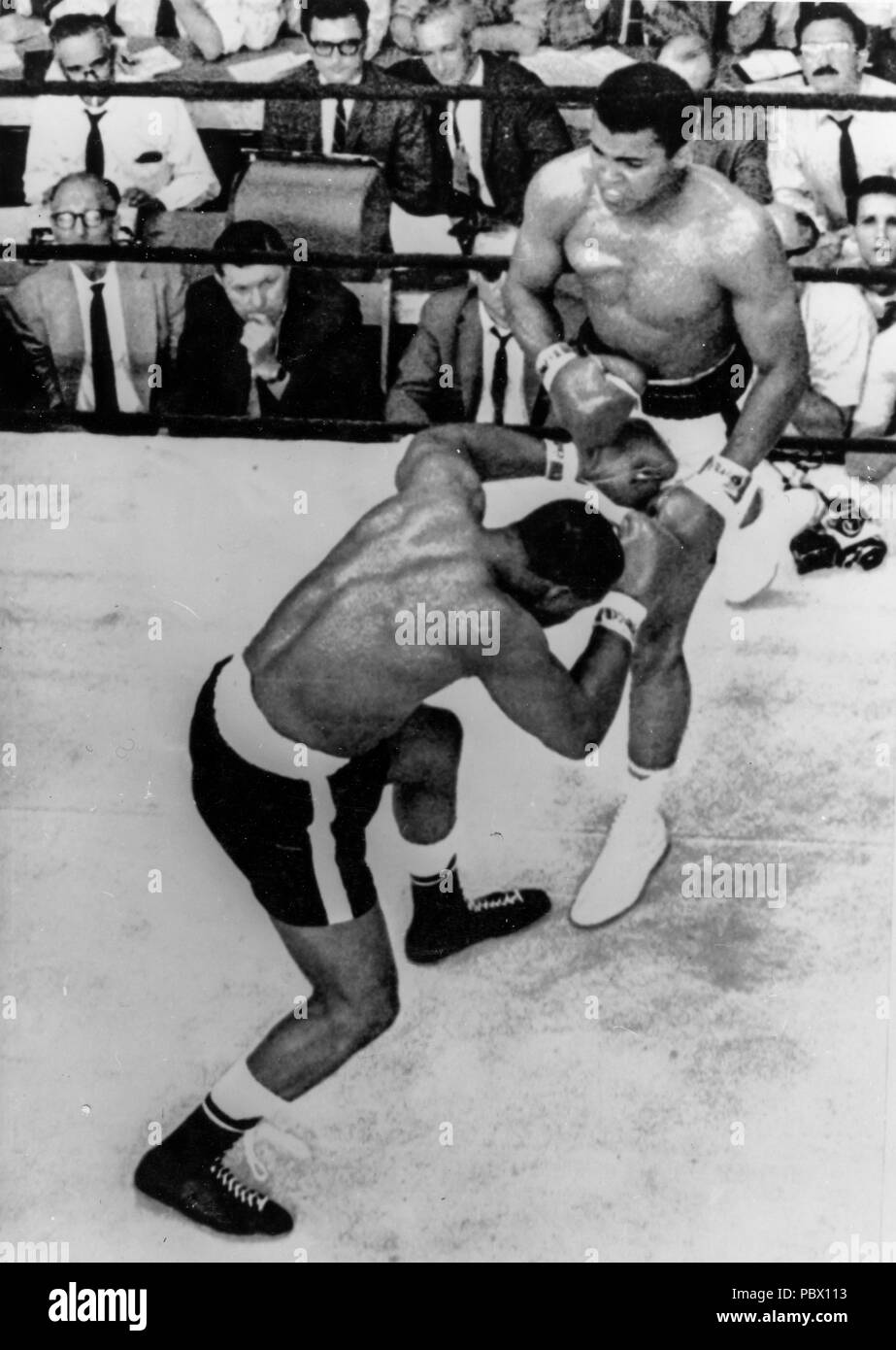 Cassius Clay Sonny Liston Hi Res Stock Photography And Images Alamy