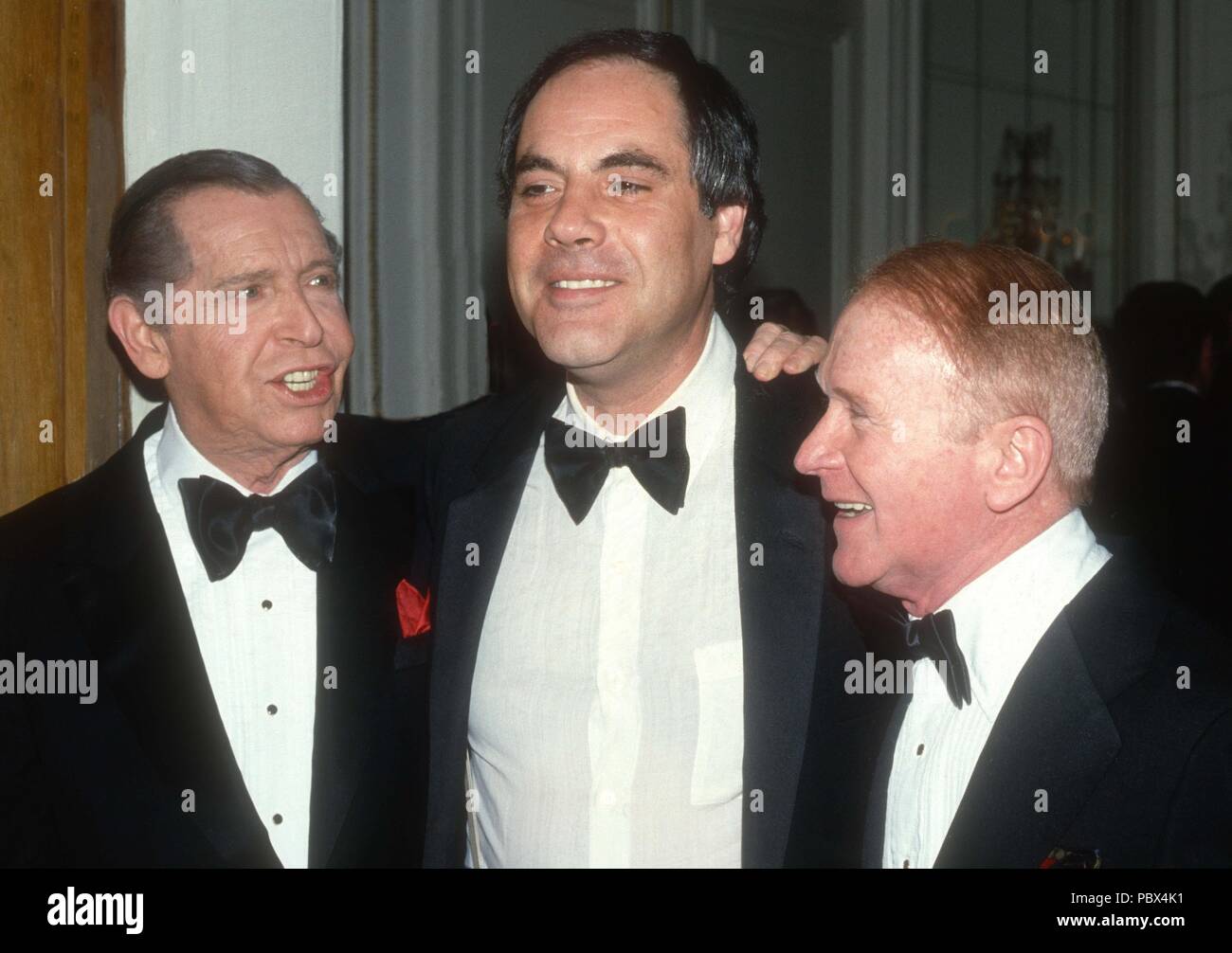 Yetuk lezbiyen anal porno video