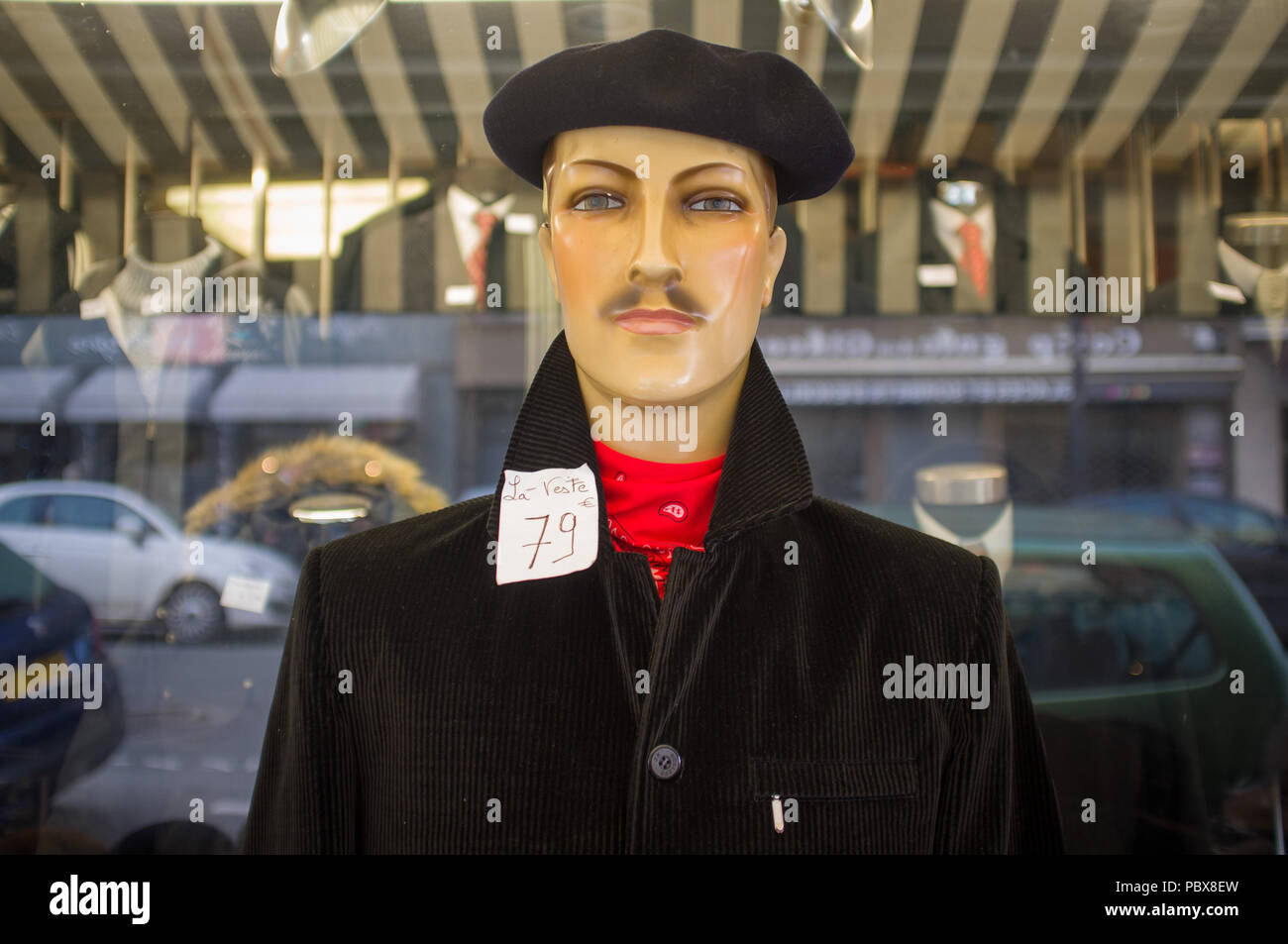 Beret france hi-res stock photography and images - Alamy