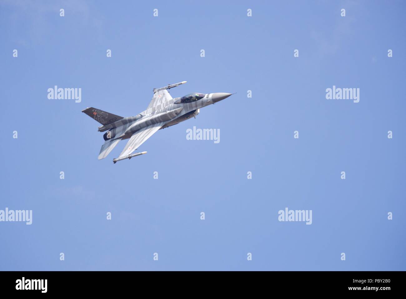 Polish Air Force F-16C Block 52+ Fighting Falcon performing at the 2018 Royal International Air Tattoo Stock Photo
