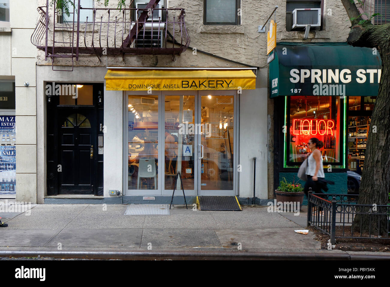 Dominique ansel cronut soho hires stock photography and images Alamy