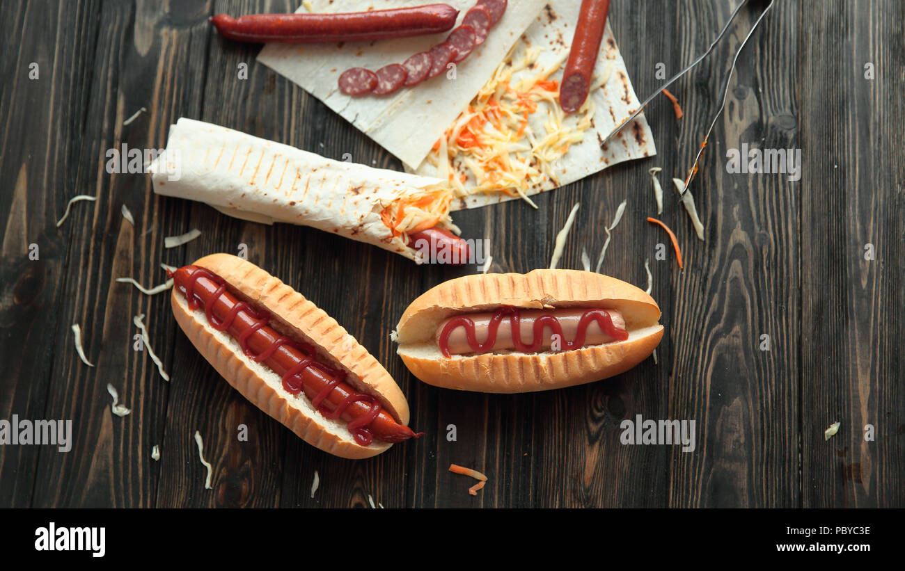 Shabby Blechschild Wandbild Hot Dogs Relish The Flavor Geprägt 40x26cm NEU Nu107