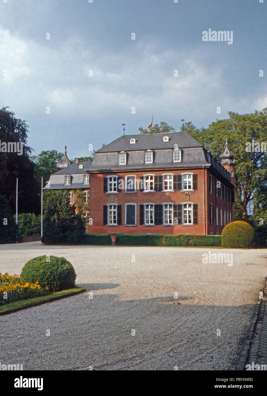 Blick auf Schloss Gymnich in Erftstadt, Deutschland. View to Gymnich castle at Erftstadt, Germany. Stock Photo