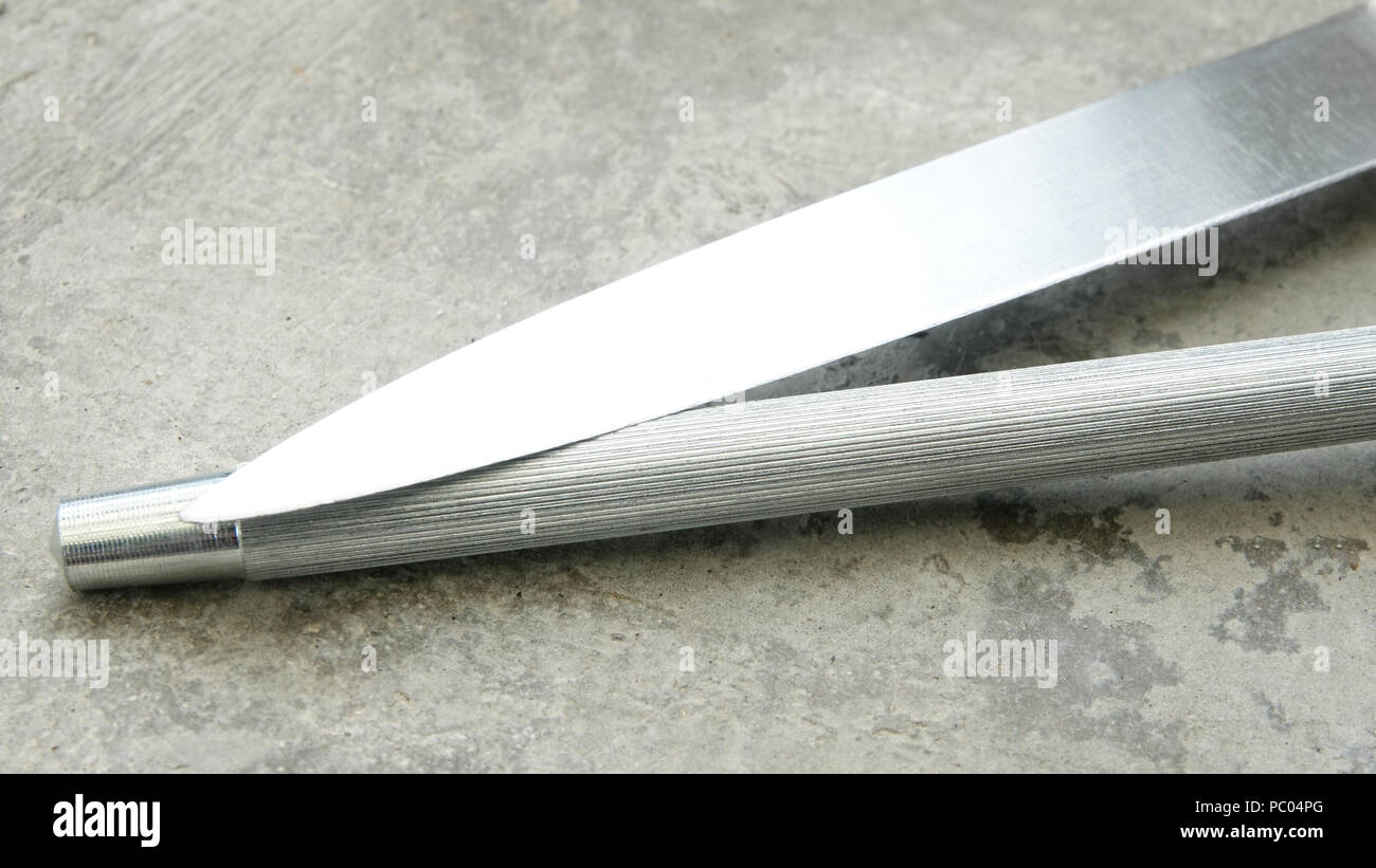 Skiving knife hi-res stock photography and images - Alamy