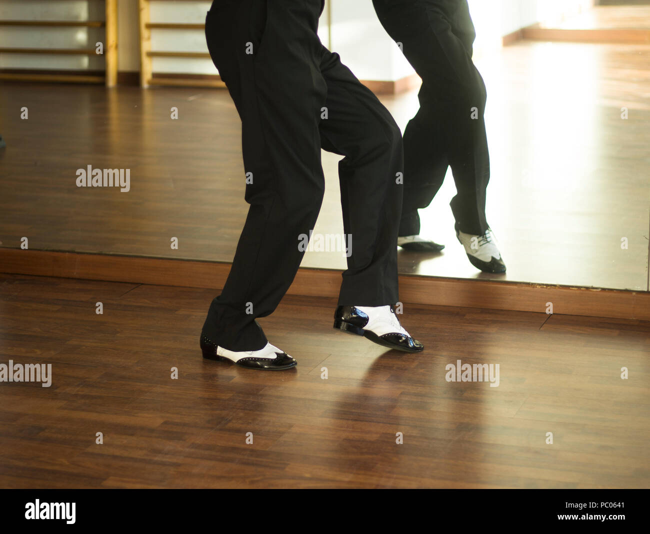 Samba dancers legs hires stock photography and images Alamy
