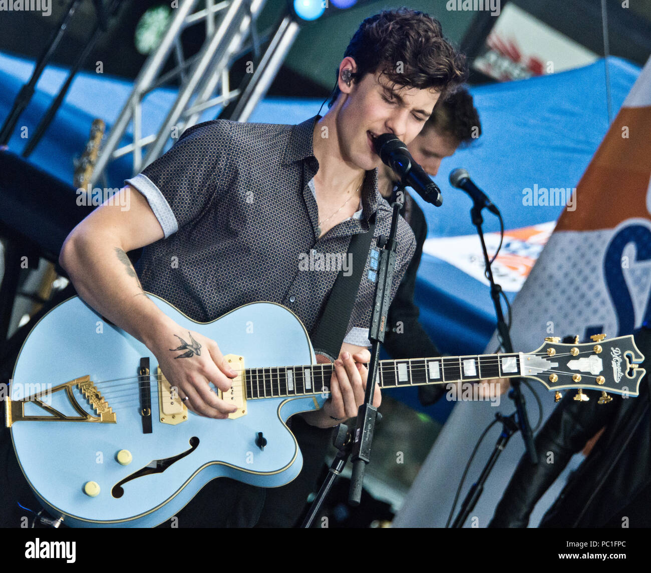 New York, NY, USA. 1st June, 2018. Canadian Singer-Songwriter Shawn Mendes Performs on NBC's "Today" Show Summer Concert Series at Rockefeller Plaza. Stock Photo
