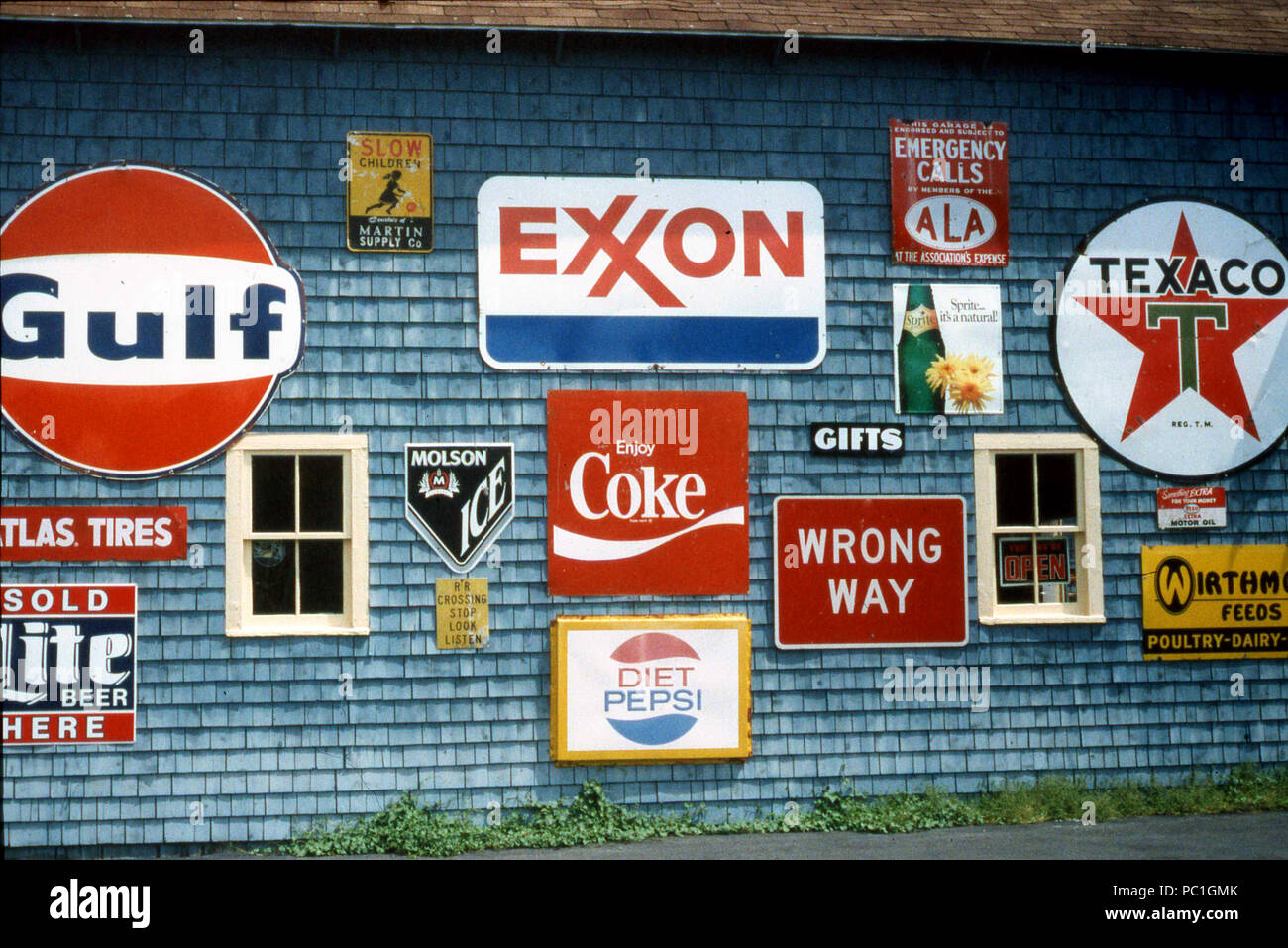 Display of various metallic logos for famous brands and businesses in U.S.A. Stock Photo