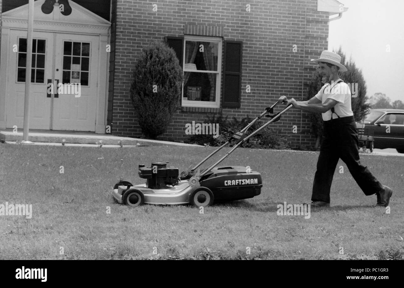 Cranston lawn online mower