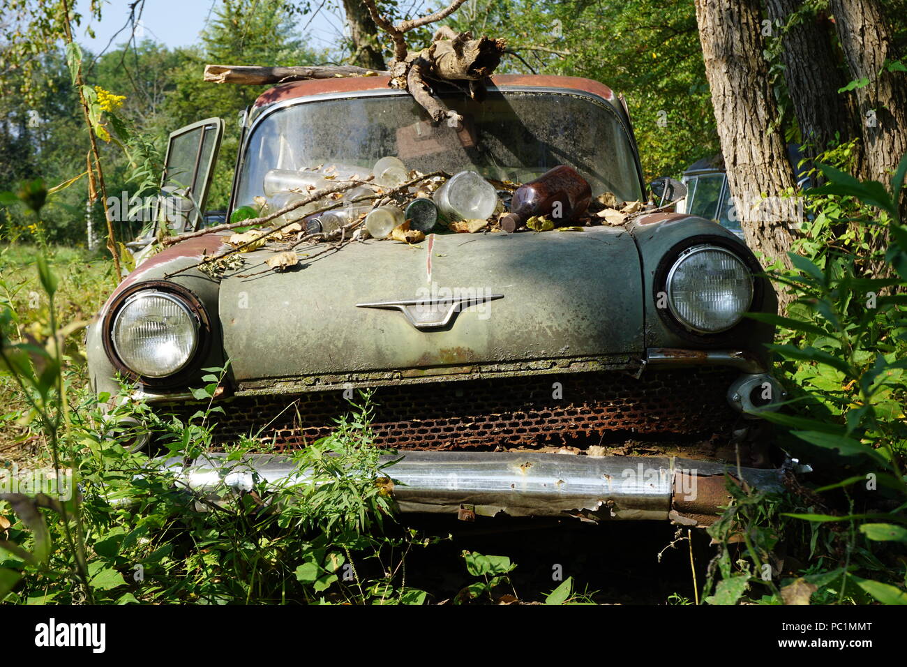 Abandoned 1960 Vauxhall Victor near Mackinaw Illinois Stock Photo