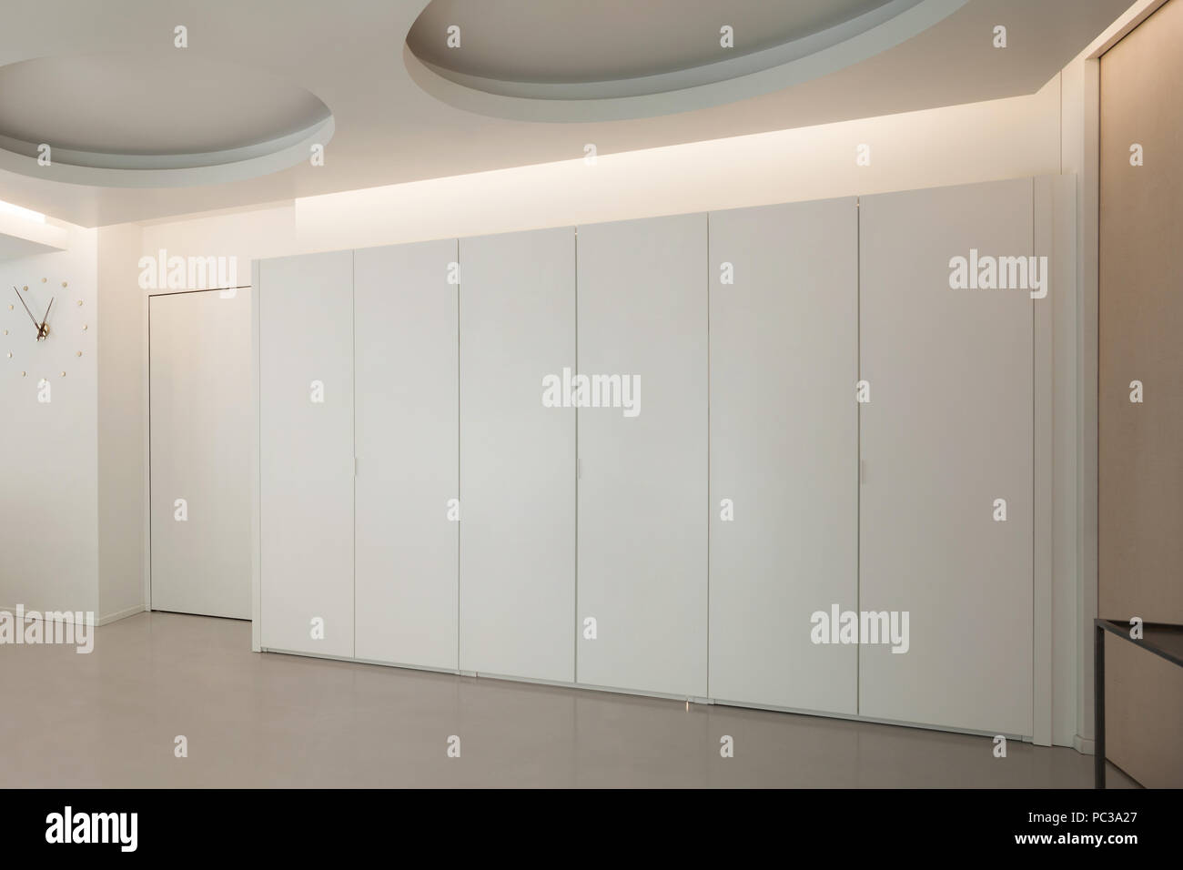 Luxury apartment, great closet in modern interior Stock Photo - Alamy