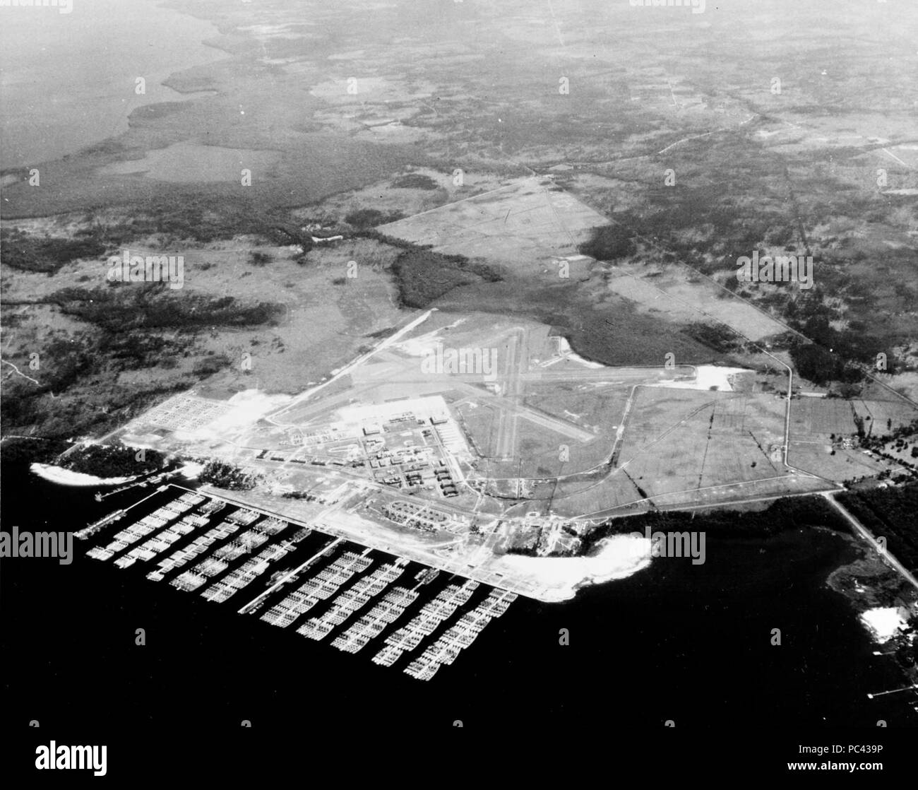 Us naval base green cove springs hires stock photography and images