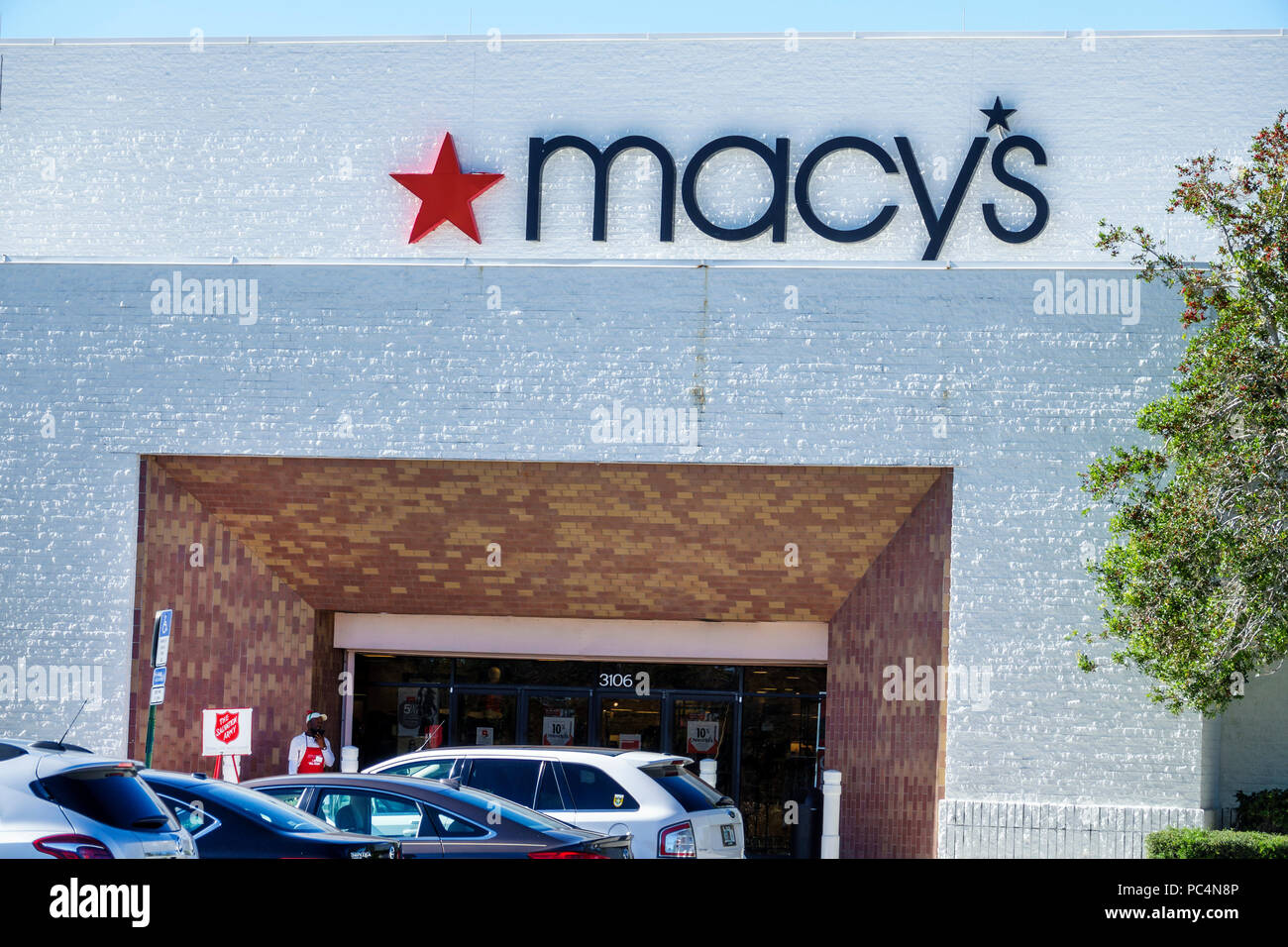 Miami Florida,Aventura,Aventura mall,multi level,Macy's,department store,entrance,anchor  store,FL140122027 Stock Photo - Alamy