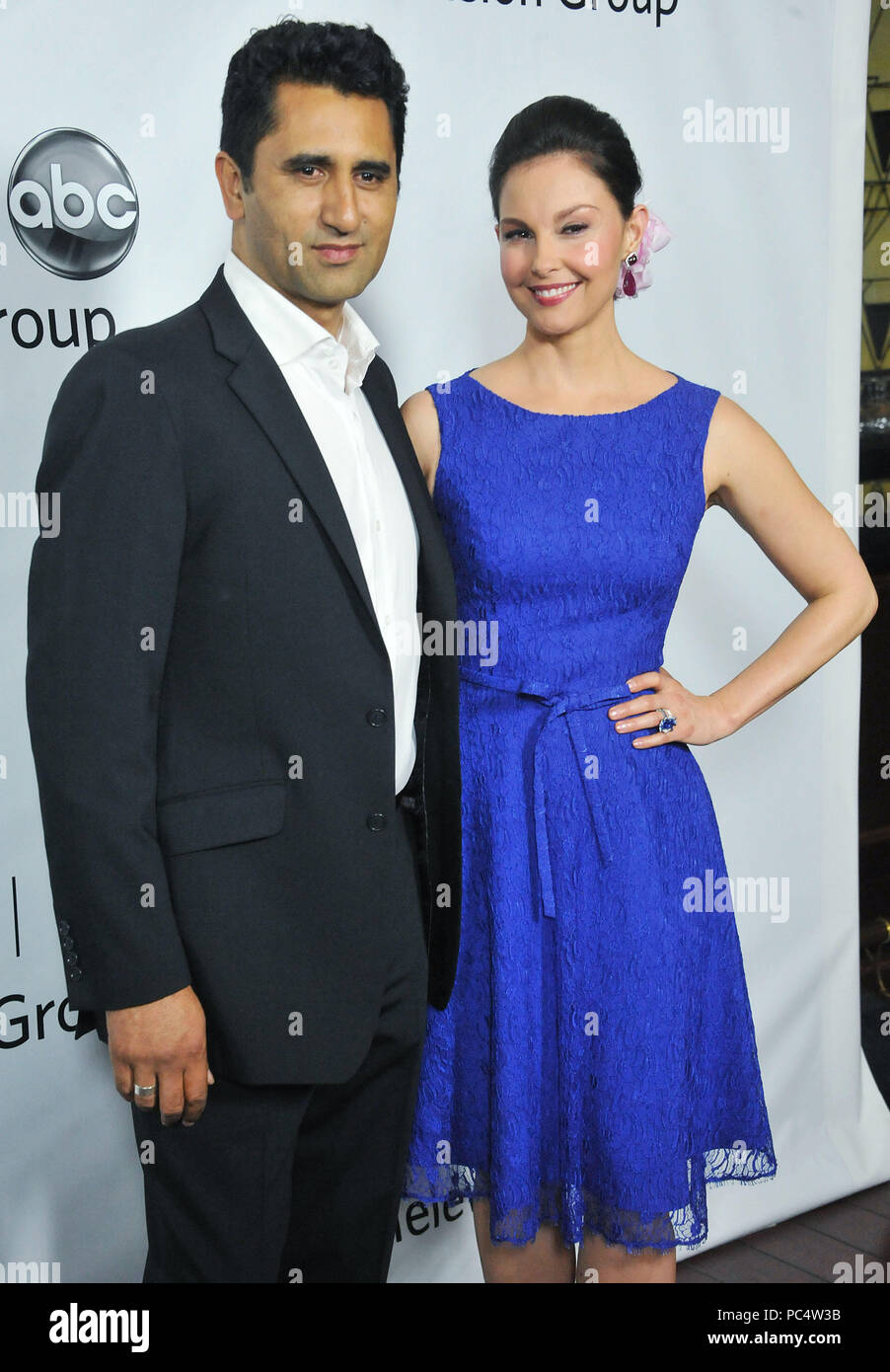 Cliff Curtis Wife
