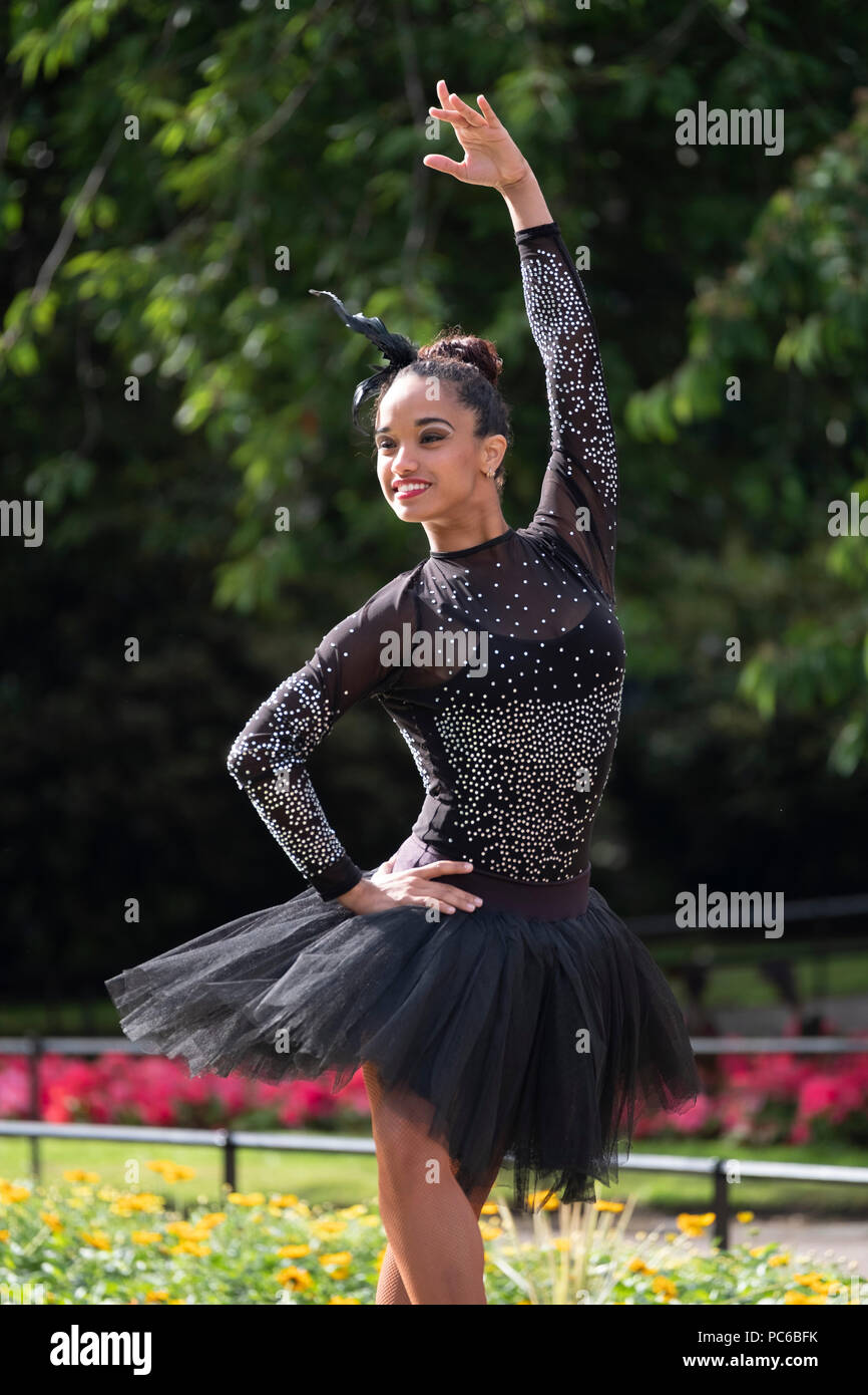 Edinburgh, Scotland, UK; 1 August, 2018. Cuban ballerina Beatriz Torres  Cuellar performs in Princes Street Gardens during opening day of the  Edinburgh Fringe Festival Credit: Iain Masterton/Alamy Live News Stock  Photo - Alamy