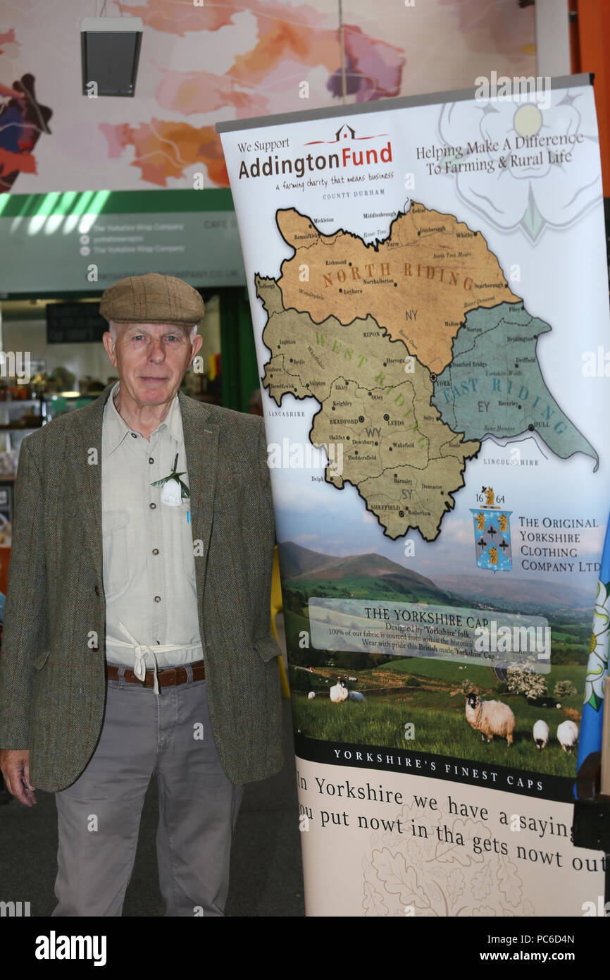 Old man in tweed cap hires stock photography and images Alamy