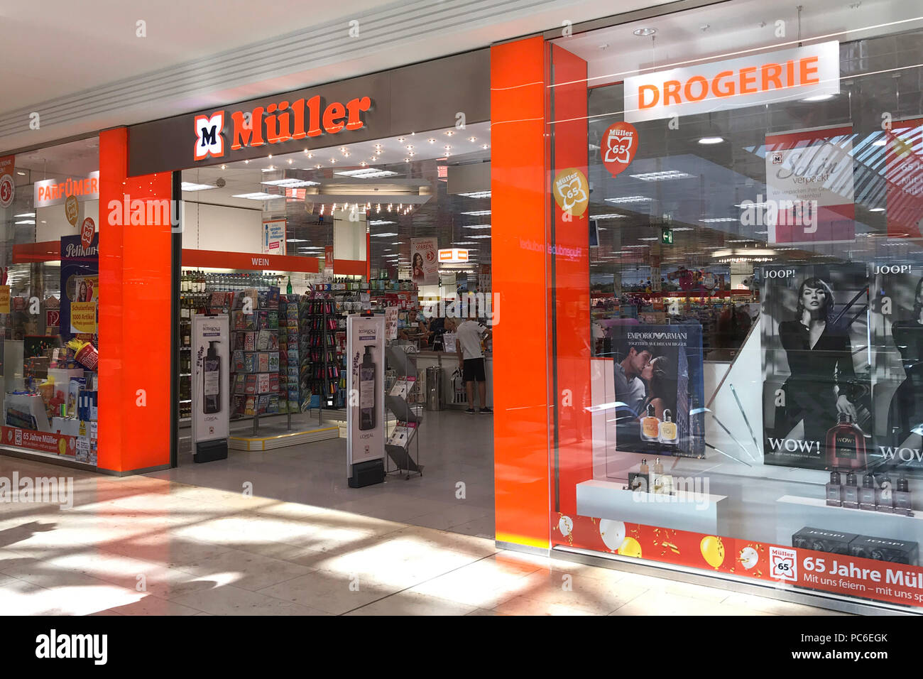 Drugstore chain mueller hi-res stock photography and images - Alamy