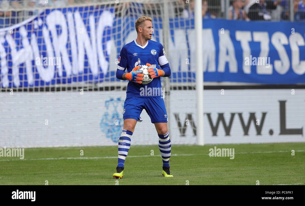 Dpa fc schalke 04 goalkeeper hi-res stock photography and images - Page 3 -  Alamy