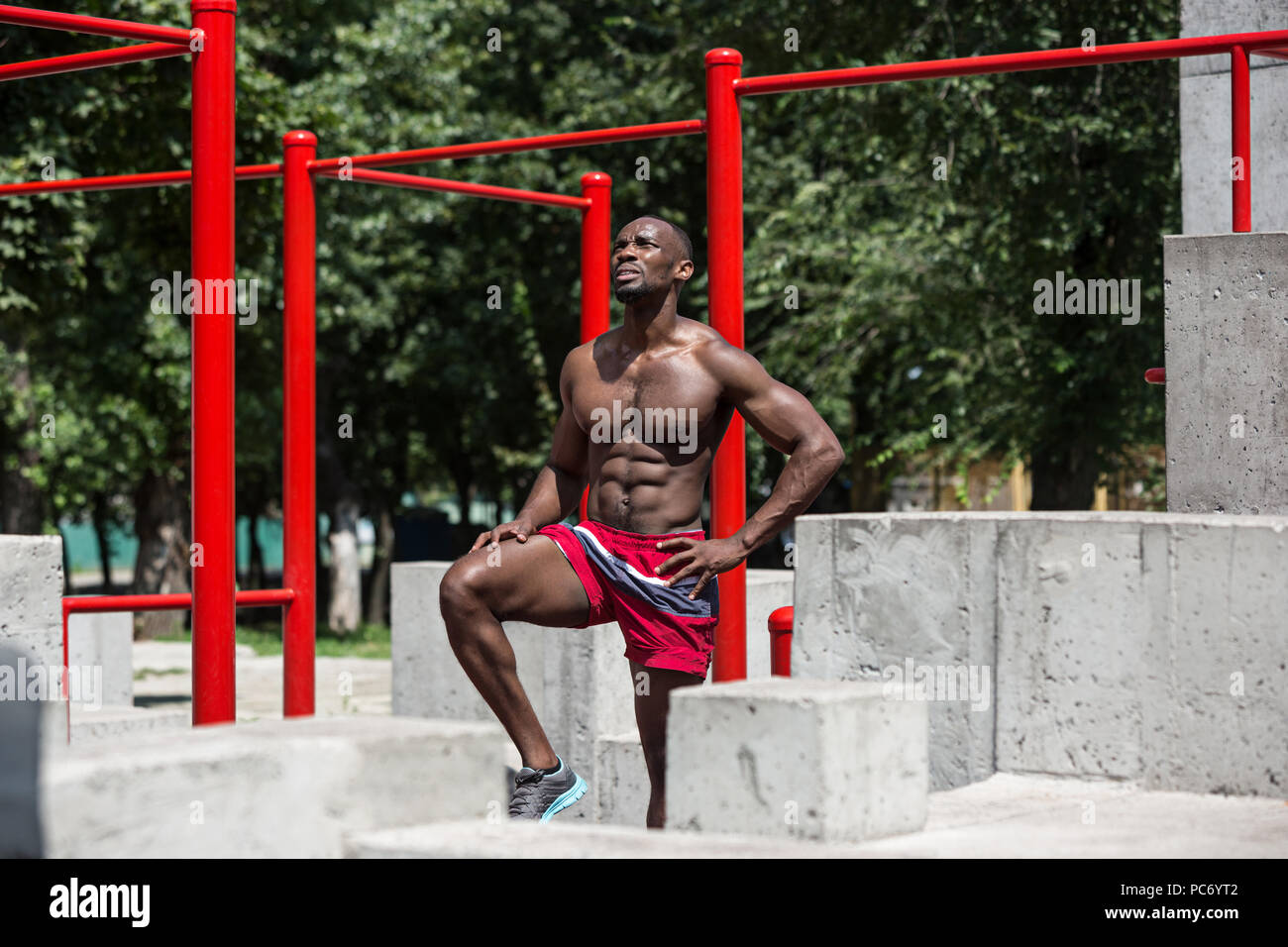 Afro athlete doing pull hi-res stock photography and images - Alamy